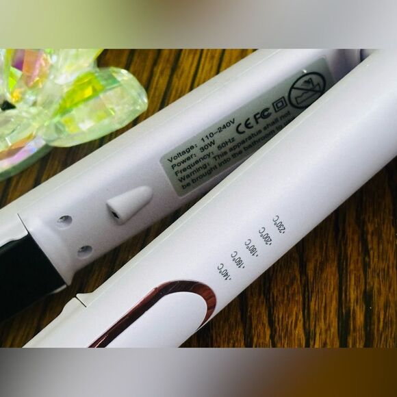 Hair straightener Miel Beauty NWT $150 MSRP Temp control. Lavender - Picture 3 of 3